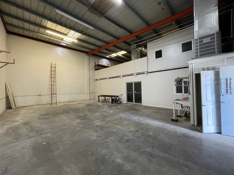 More Photos Of 2014 Homerule St, Honolulu Warehouse For Lease