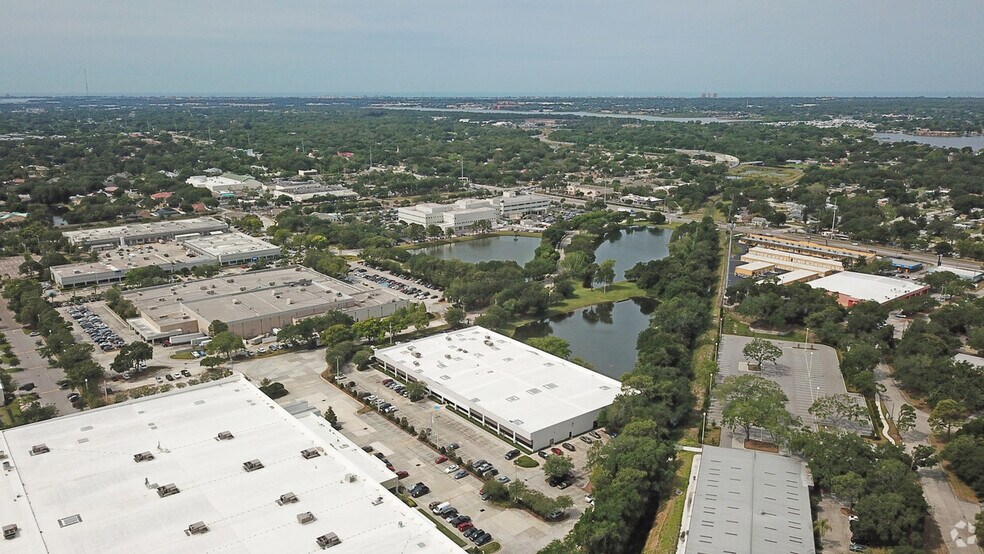More Photos Of 8605 Largo Lakes Dr, Largo Warehouse For Lease