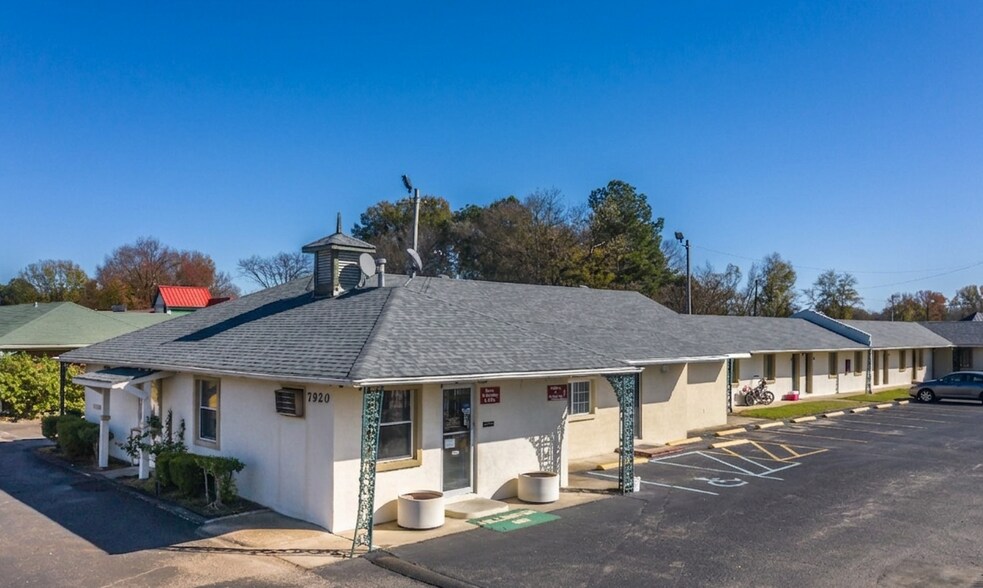 More Photos Of 7920 US Highway 51 N, Millington Hotel For Sale