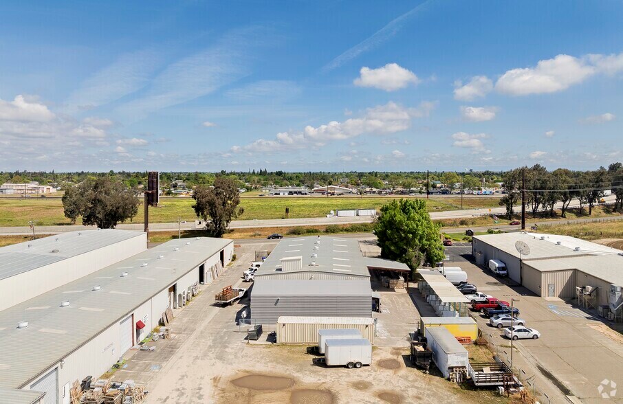 More Photos Of 250 Commerce Ave, Atwater Warehouse For Lease