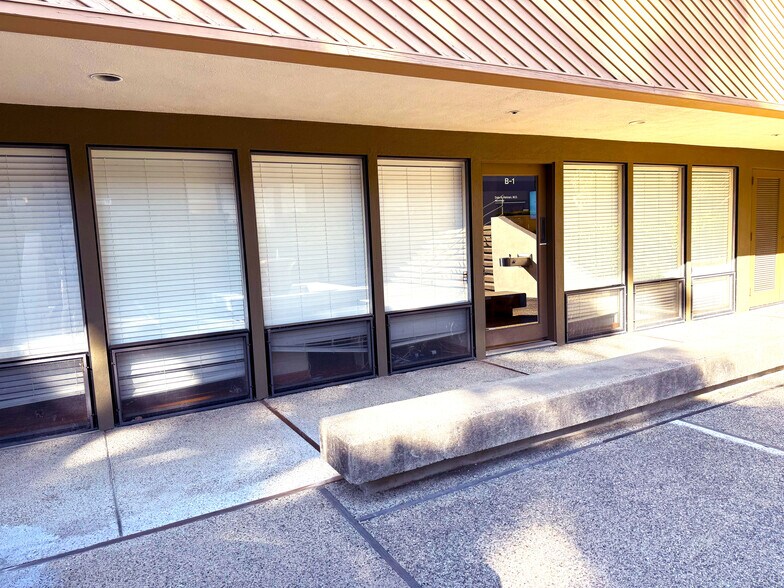 More Photos Of 337 El Dorado St, Monterey Office For Lease