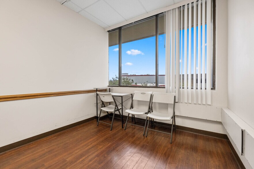 More Photos Of 98-1247 Kaahumanu St, Aiea Office For Sale