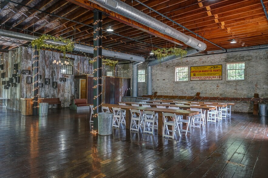 More Photos Of 11 Railroad St, Murphy Research And Development For Sale