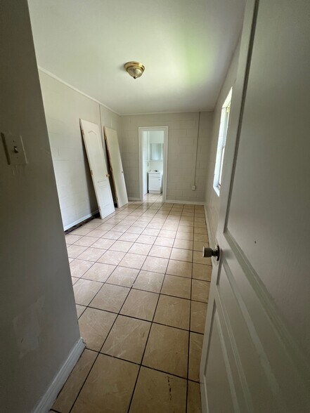 More Photos Of 1763 Old Canal St, Mobile Apartments For Sale