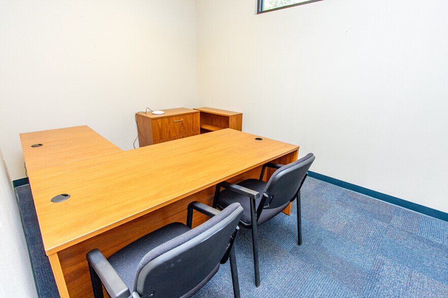 More Photos Of 971 E Broadway Ave, Atwater Office For Lease