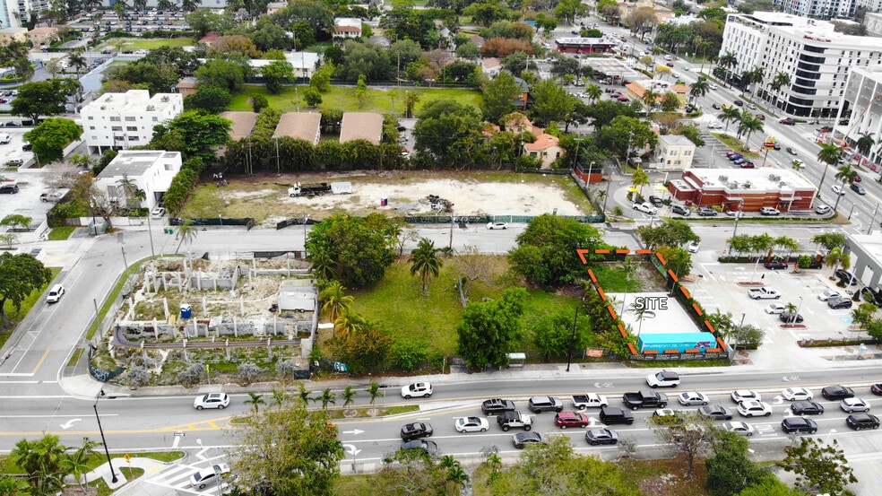 More Photos Of 400 NE 36th St, Miami Land For Lease