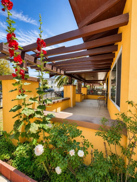 More Photos Of 1073 Hoffman Ave, Long Beach Apartments For Sale