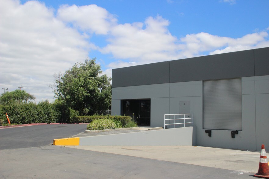 More Photos Of 37300 Cedar Blvd, Newark Unknown For Lease