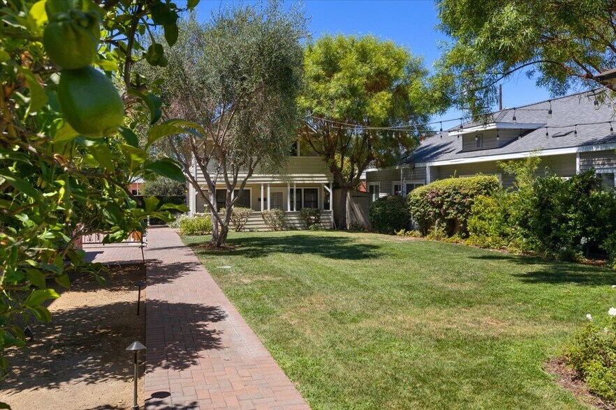 More Photos Of 136-140 W 3rd Ave, Escondido Office For Sale