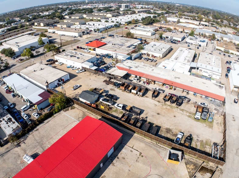 More Photos Of 428 S Kirby St, Garland Flex For Lease