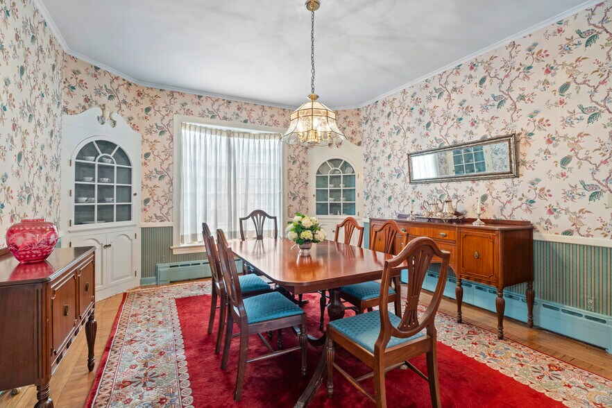 More Photos Of 32 E Main St, Mystic Office For Sale