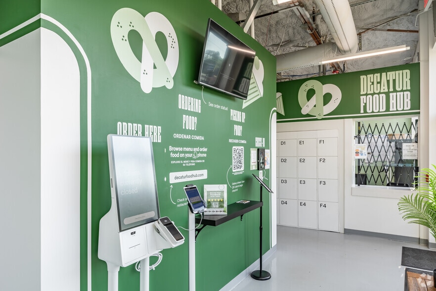 More Photos Of 2670 E College Ave, Decatur Freestanding For Lease