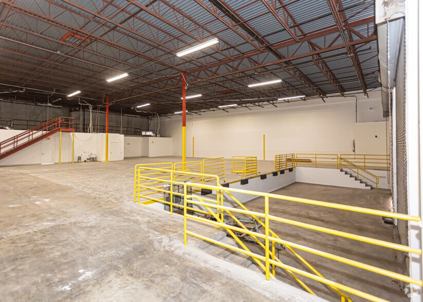 More Photos Of 7501-7521 NW 52nd St, Miami Unknown For Lease