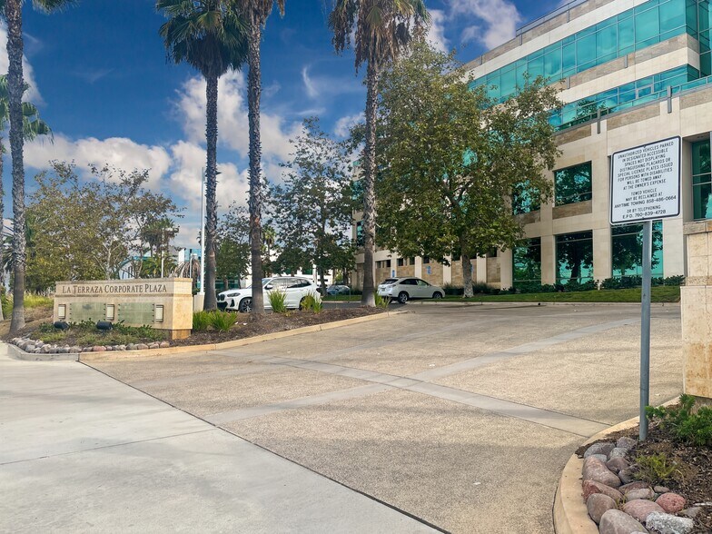 More Photos Of 500 La Terraza Blvd, Escondido Coworking Space