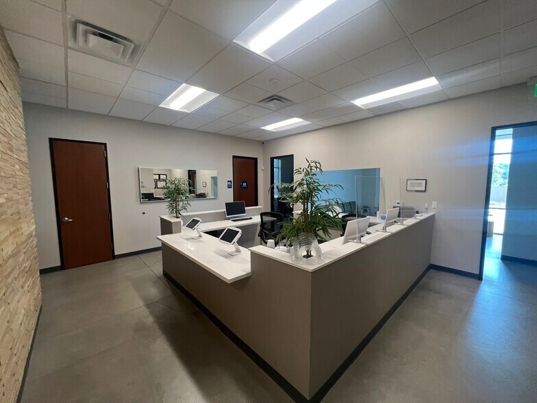 More Photos Of 1731 Third St, Norco Medical For Lease