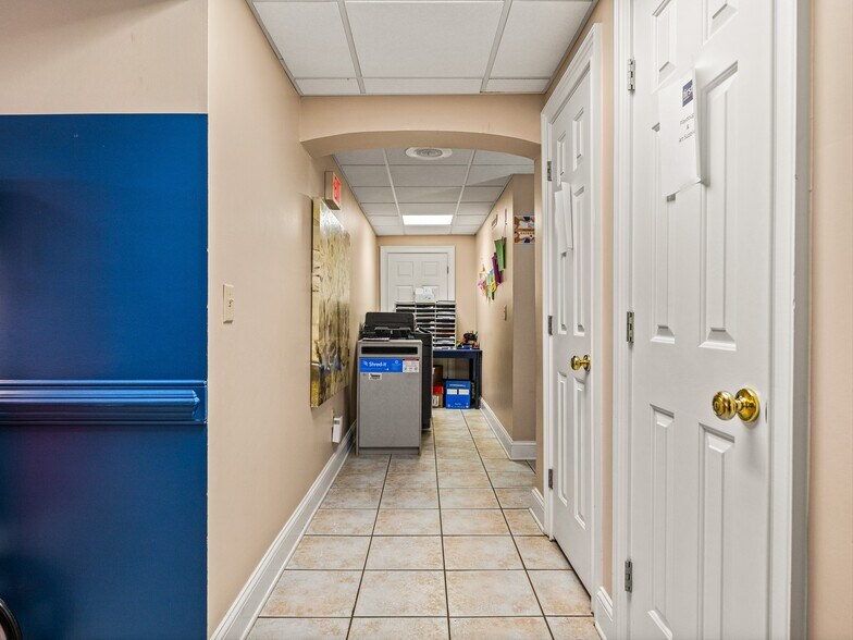 More Photos Of 77 Central Ave, Asheville Office For Sale