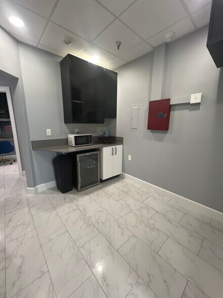 More Photos Of 668-670 N Orlando Ave, Maitland Office For Sale