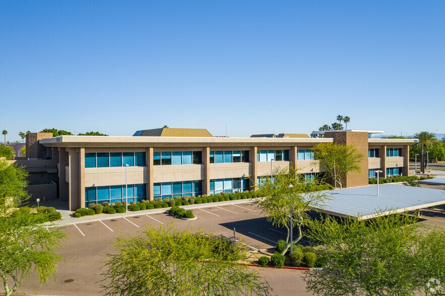 More Photos Of 13430 N Black Canyon Hwy, Phoenix Office For Lease
