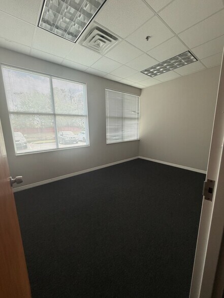 More Photos Of 1277 N Semoran Blvd, Orlando Office For Lease