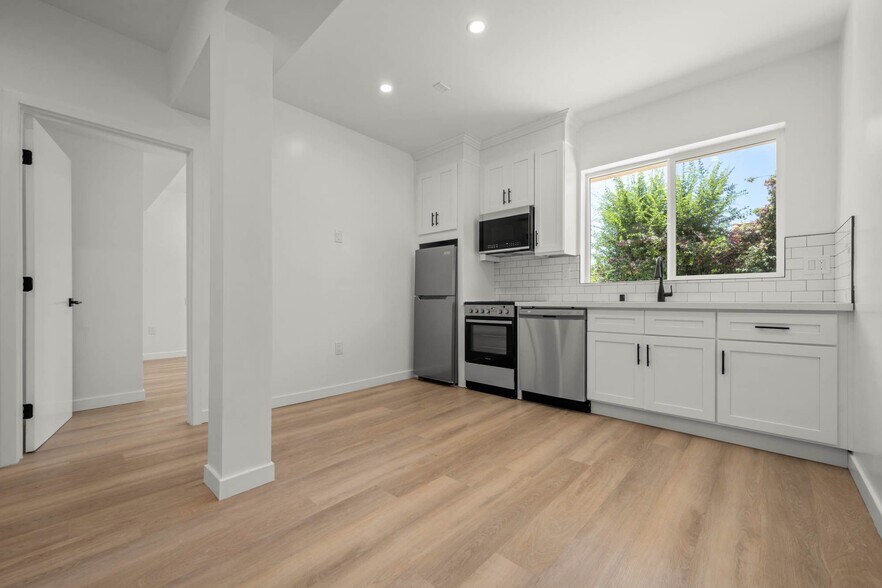 More Photos Of 8419-8425 S Western Ave, Los Angeles Apartments For Sale