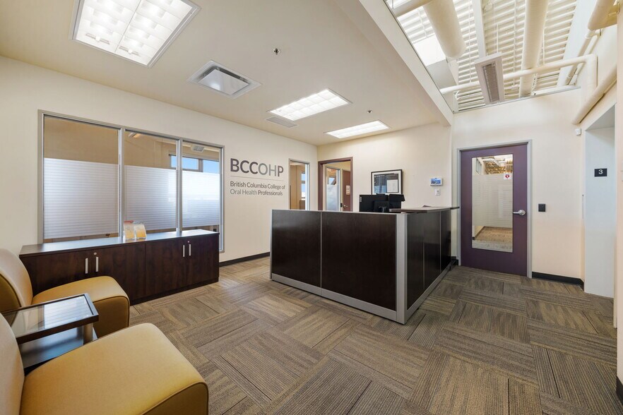 More Photos Of 388 Harbour Rd, Victoria Storefront Retail Office For Sale