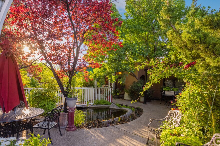 More Photos Of 8032 4th St NW, Albuquerque Restaurant For Sale