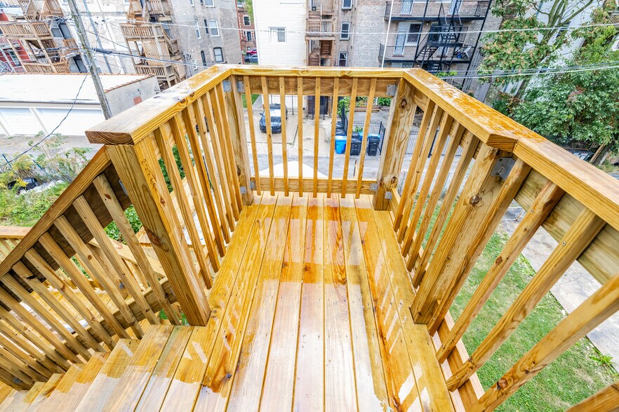 More Photos Of 6050 Eberhart ave, Chicago Apartments For Sale