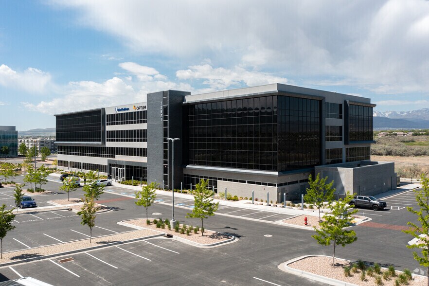 Primary Photo Of 12921 S Vista Station Blvd, Draper Office For Lease