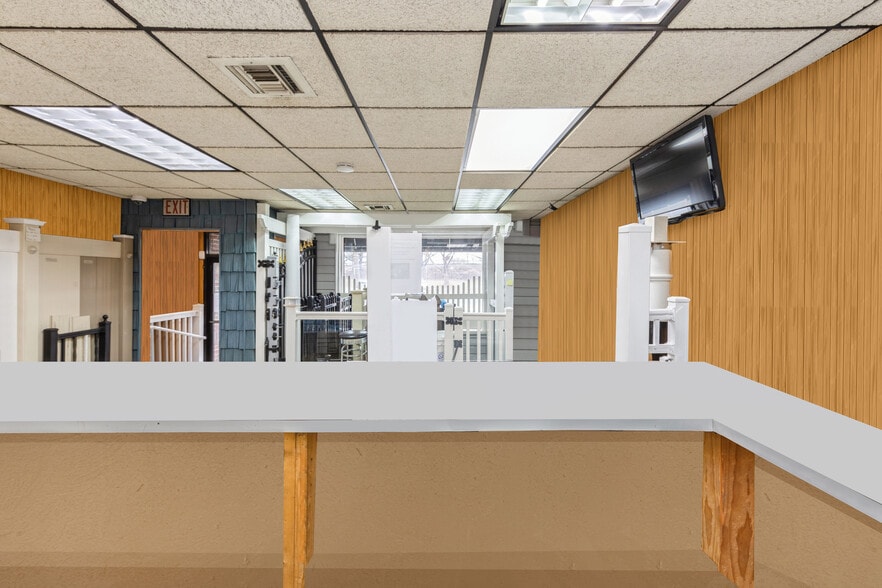 More Photos Of 138-27 247th St, Rosedale Showroom For Sale