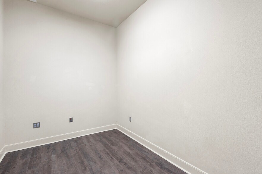 More Photos Of 9480-3 Huebner Rd, San Antonio Medical For Lease