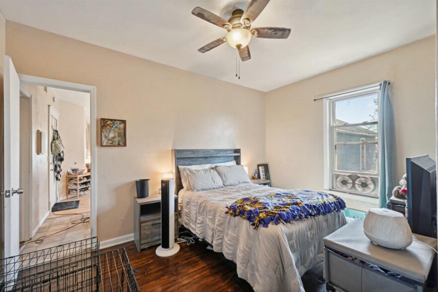 More Photos Of 108 N Main St, Edgerton Apartments For Sale