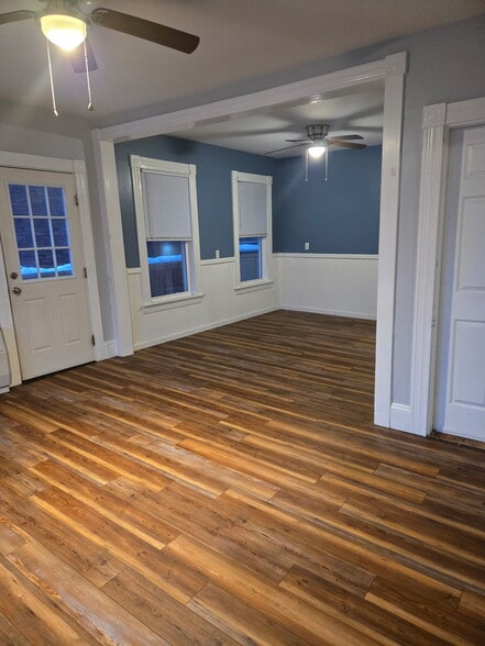 More Photos Of 12 Middle St, Lancaster Storefront Retail Residential For Sale