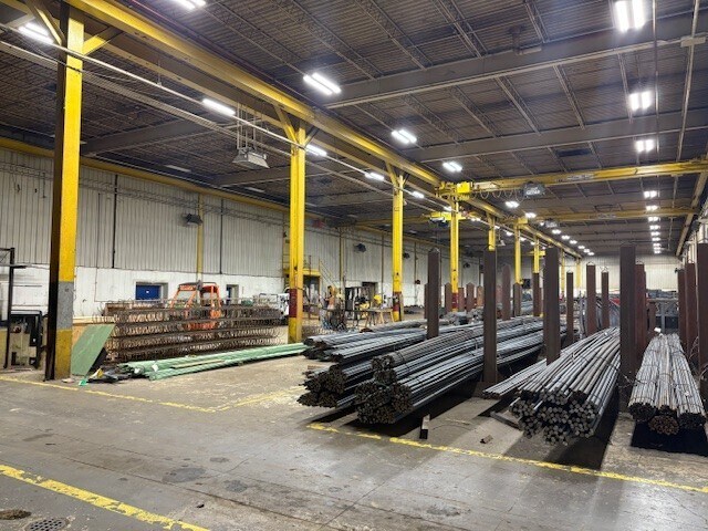 More Photos Of 315 E St, Hampton Warehouse For Lease