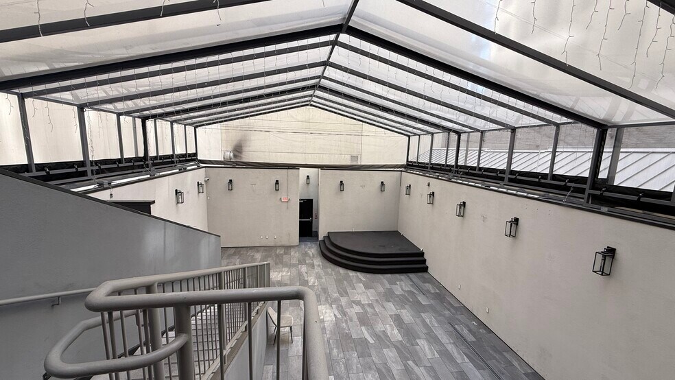 More Photos Of 1680 N Vine St, Hollywood Loft Creative Space For Lease