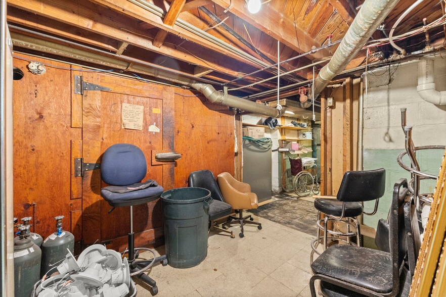 More Photos Of 1217 S Merriman Rd, Westland Lodge Meeting Hall For Sale