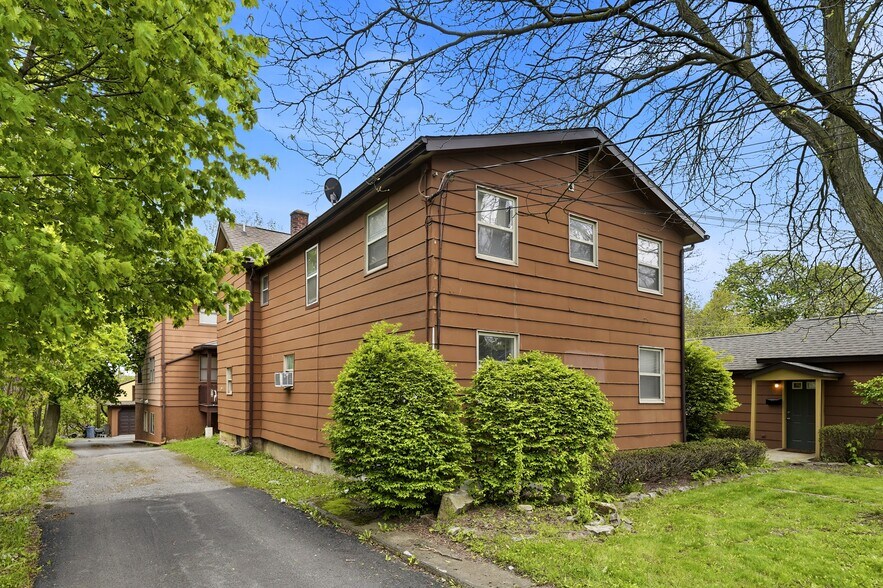 More Photos Of 55 Washington St, Lockport Apartments For Sale