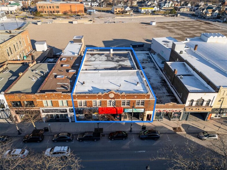 Primary Photo Of 178 Christina St N, Sarnia Apartments For Sale