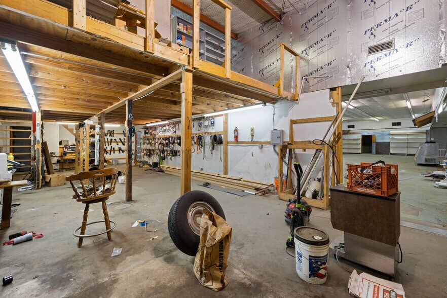 More Photos Of 6598 OK-98 Highway, Wright City Flex For Sale