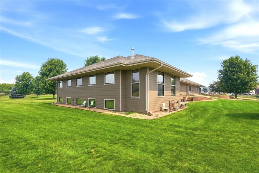 More Photos Of 2321 Jack Breault Dr, Hudson Office For Sale