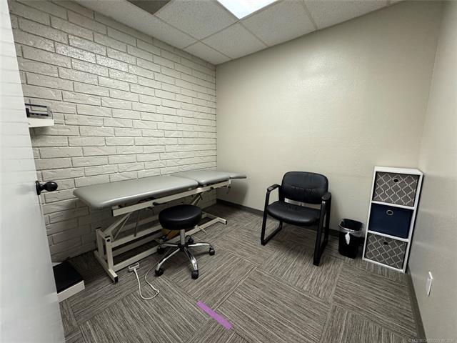 More Photos Of 1029 E Washington Ave, Mcalester Rehabilitation Center For Sale