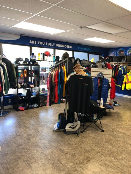 More Photos Of 7505 104th St, Edmonton Storefront Retail Office For Sale