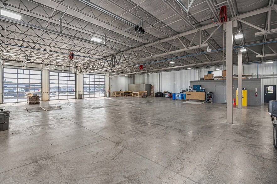 More Photos Of 2000 Stout St, Menomonie Auto Dealership For Sale