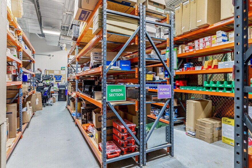 More Photos Of 4631 N Saint Peters Pky, Saint Peters Flex For Sale