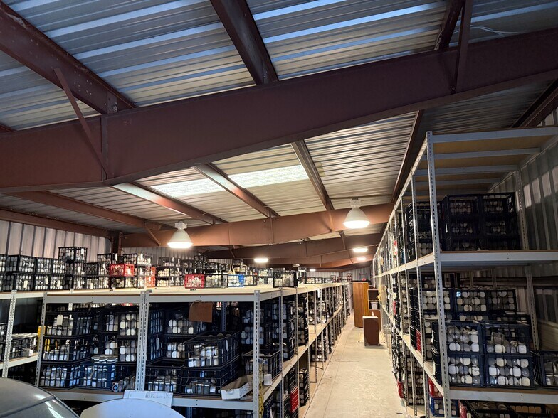 More Photos Of 12625 40th St N, Clearwater Warehouse For Lease