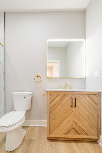 More Photos Of 2941 W Wilcox St, Chicago Apartments For Sale