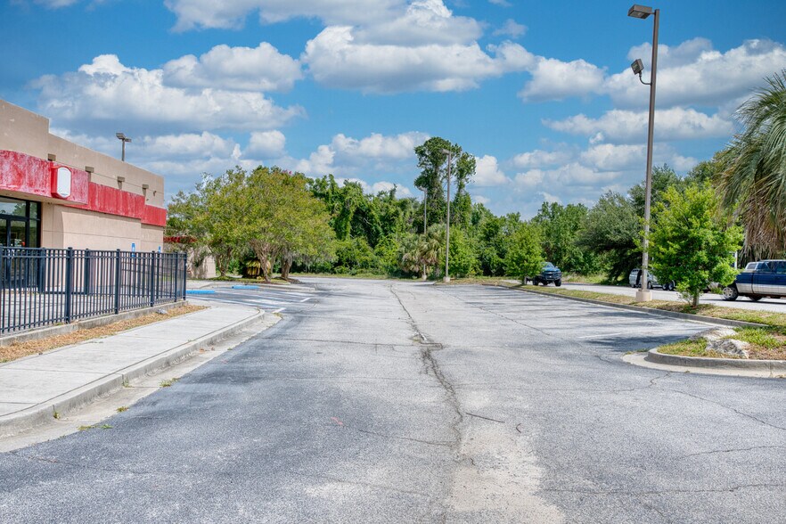 More Photos Of 1197 Lakes Blvd, Lake Park Fast Food For Lease