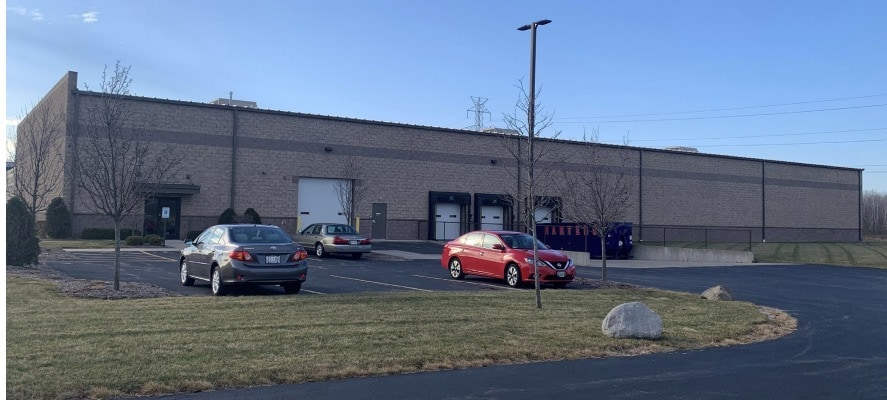 More Photos Of 591 N Dekora Woods Blvd, Saukville Unknown For Lease