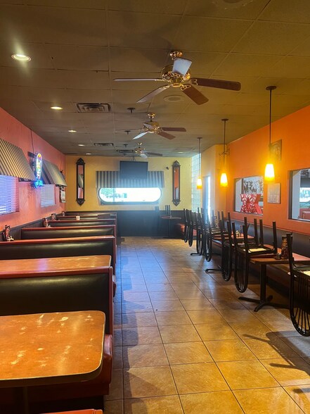 More Photos Of 637 NW 32nd St, Newcastle Restaurant For Sale