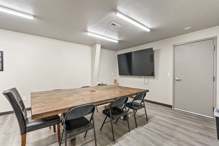 More Photos Of 8025 Iron Tower Ct, Colorado Springs Industrial For Lease