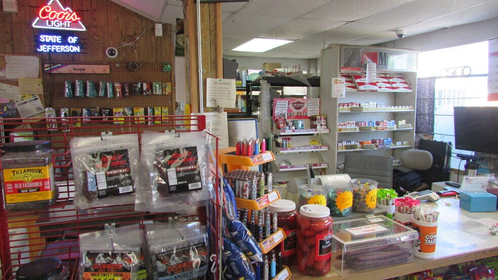 More Photos Of 400 E St, Tulelake Convenience Store For Sale